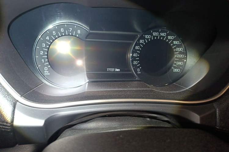Used Lincoln MKX 2017 2.0T Four-Wheel Drive Zunya Edition Odometer Close Up