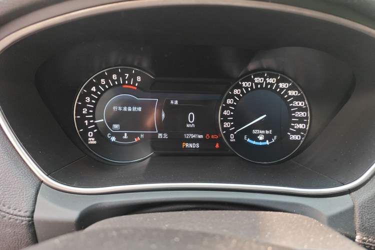 Used Lincoln MKX 2017 2.0T Two-Wheel Drive Deluxe Edition Odometer Close Up