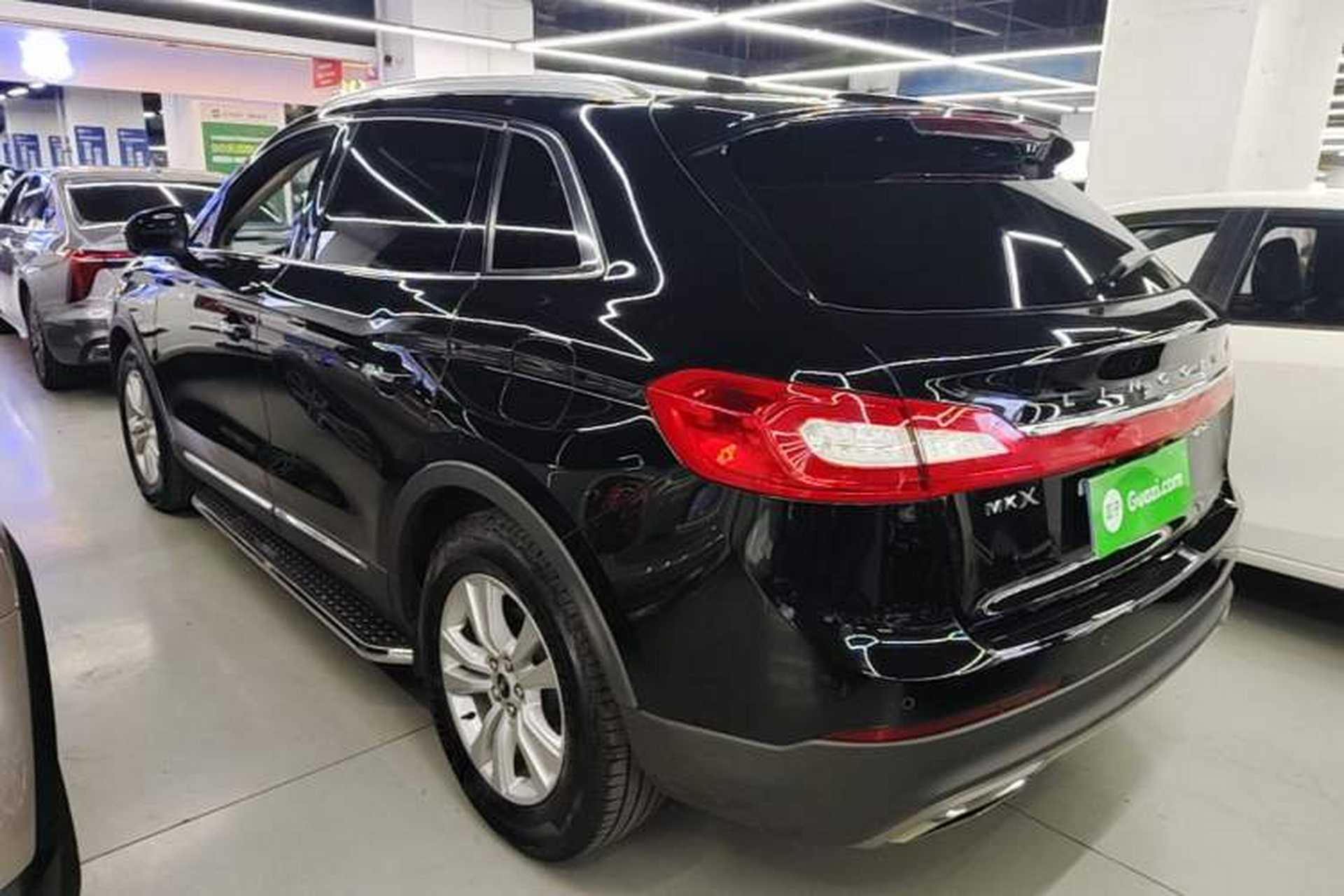 Used Lincoln MKX 2017 2.0T Two-Wheel Drive Deluxe Edition Rear Left 45 Deg