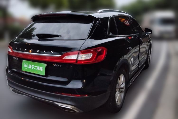 Used Lincoln MKX 2017 2.0T Two-Wheel Drive Deluxe Edition Rear Right 45 Deg