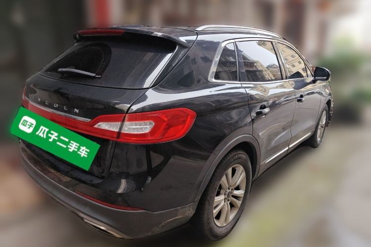 Used Lincoln MKX 2017 2.0T Two-Wheel Drive Deluxe Edition Rear Right 45 Deg