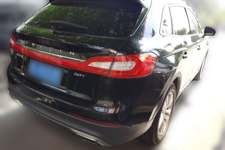 Used Lincoln MKX 2017 2.0T Two-Wheel Drive Deluxe Edition Rear Right 45 Deg
