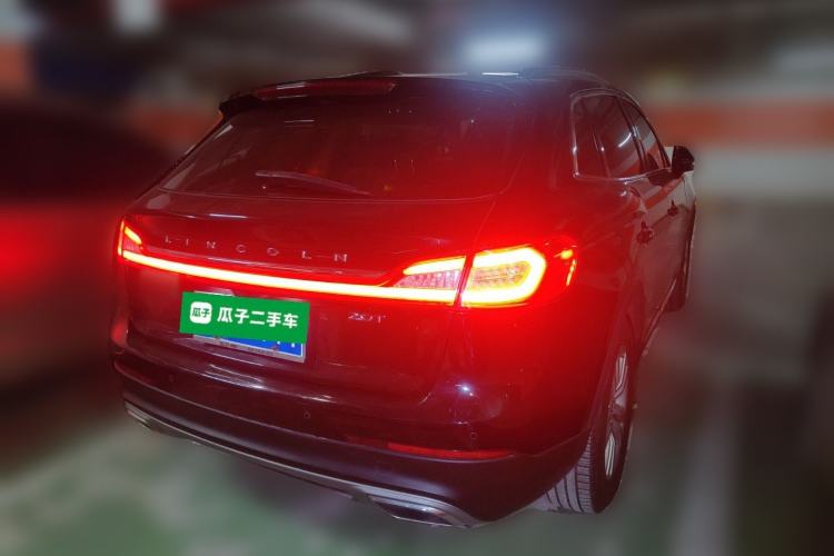 Used Lincoln MKX 2017 2.0T Two-Wheel Drive Deluxe Edition Rear Right 45 Deg