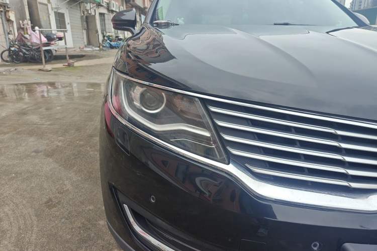 Used Lincoln MKX 2017 2.0T Four-Wheel Drive Zunya Edition Right Front Headlight