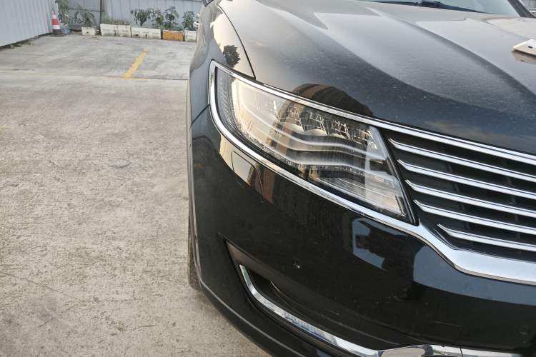 Used Lincoln MKX 2017 2.7T Four-Wheel Drive Prestige Edition Right Front Headlight