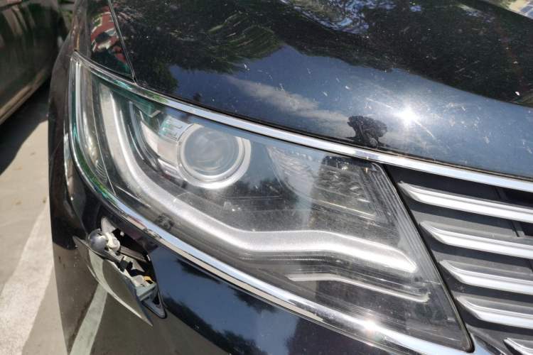 Used Lincoln MKX 2017 2.0T Two-Wheel Drive Deluxe Edition Right Front Headlight