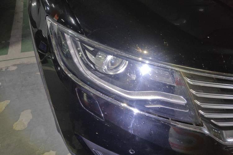 Used Lincoln MKX 2017 2.0T Two-Wheel Drive Deluxe Edition Right Front Headlight