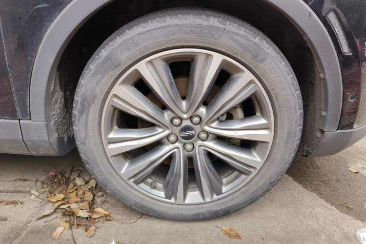 Used Lincoln MKX 2017 2.7T Four-Wheel Drive Prestige Edition Right Front Wheel Hub