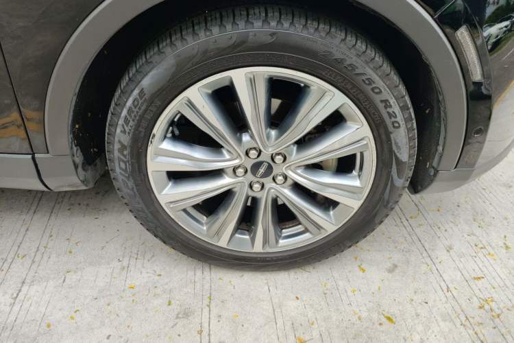 Used Lincoln MKX 2017 2.7T Four-Wheel Drive Prestige Edition Right Front Wheel Hub