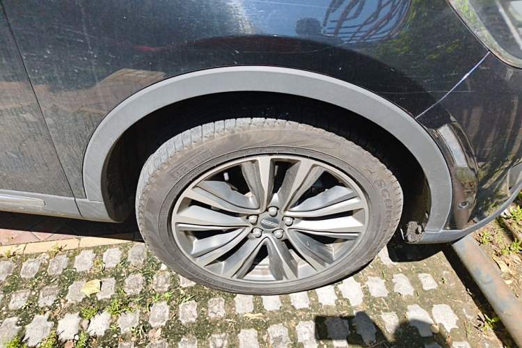Used Lincoln MKX 2017 2.7T Four-Wheel Drive Prestige Edition Right Front Wheel Hub