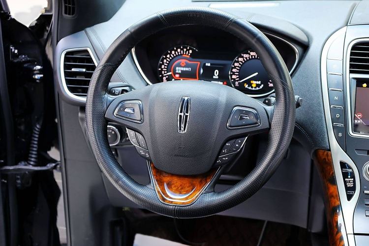 Used Lincoln MKX 2017 2.7T Four-Wheel Drive Prestige Edition Steering Wheel