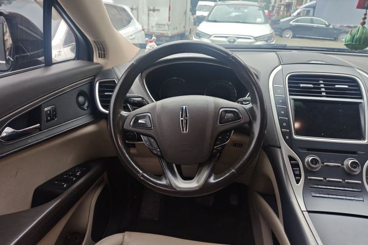 Used Lincoln MKX 2017 2.0T Four-Wheel Drive Zunya Edition Steering Wheel