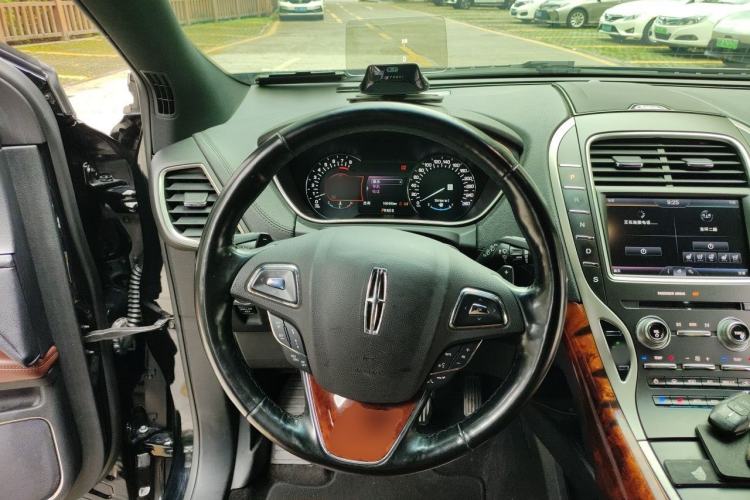 Used Lincoln MKX 2017 2.7T Four-Wheel Drive Prestige Edition Steering Wheel