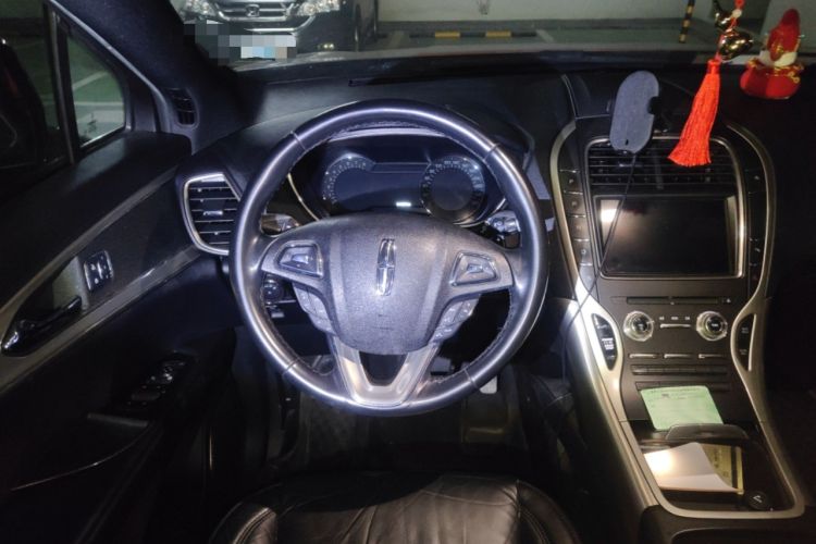 Used Lincoln MKX 2017 2.0T Two-Wheel Drive Deluxe Edition Steering Wheel