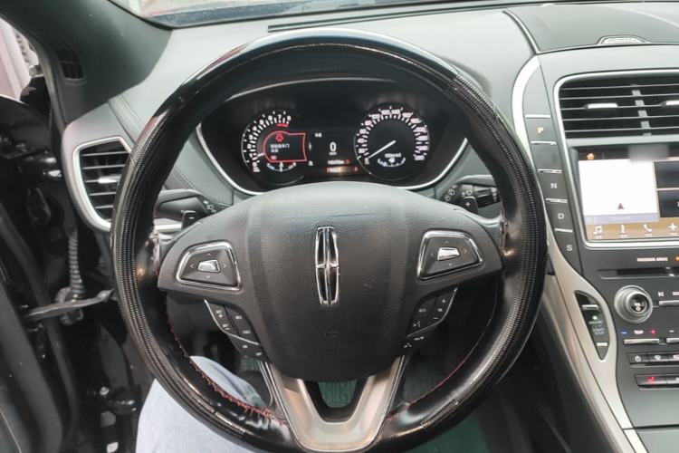 Used Lincoln MKX 2017 2.0T Two-Wheel Drive Deluxe Edition Steering Wheel