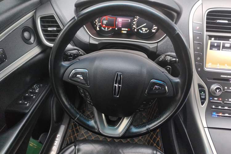 Used Lincoln MKX 2017 2.0T Four-Wheel Drive Zunya Edition Steering Wheel