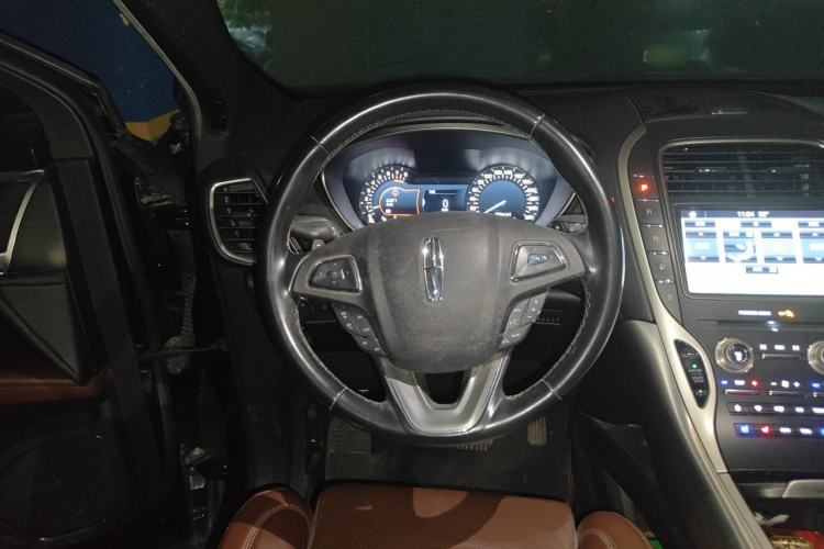 Used Lincoln MKX 2017 2.7T Four-Wheel Drive Prestige Edition Steering Wheel