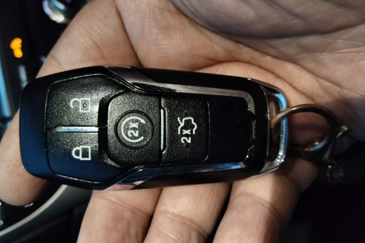 Used Lincoln MKX 2017 2.0T Two-Wheel Drive Deluxe Edition Vehicle Key
