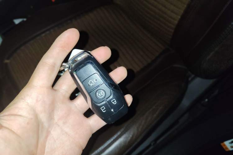 Used Lincoln MKX 2017 2.7T Four-Wheel Drive Presidential Series Vehicle Key