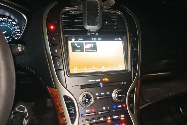 Used Lincoln MKX 2017 2.7T Four-Wheel Drive Prestige Edition Audio And AC Panel