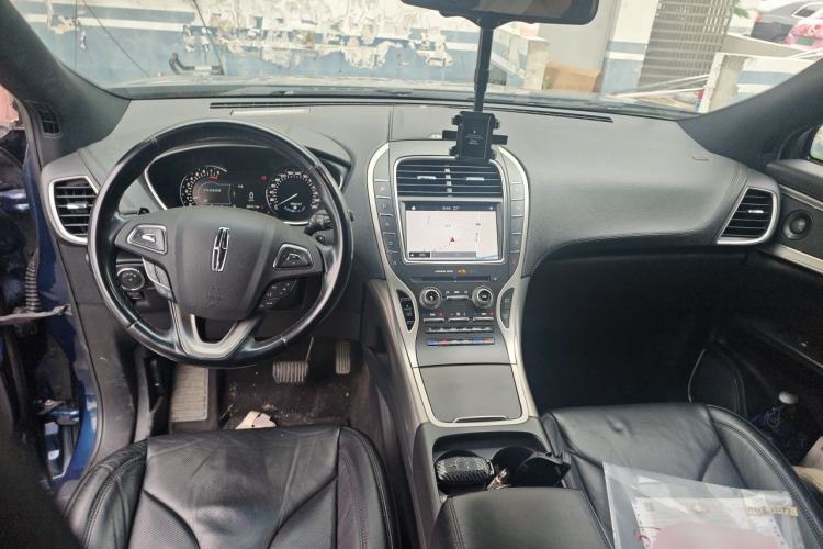Used Lincoln MKX 2017 2.0T Four-Wheel Drive Zunya Edition Center Console