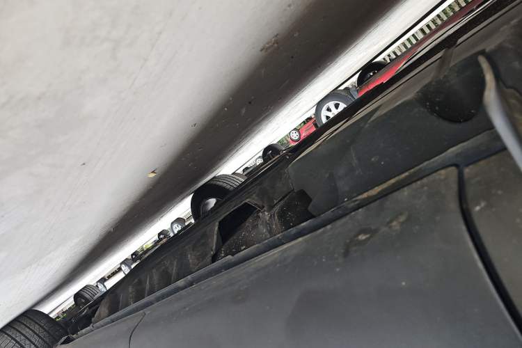 Used Lincoln MKX 2017 2.0T Two-Wheel Drive Deluxe Edition Chassis Rear Right