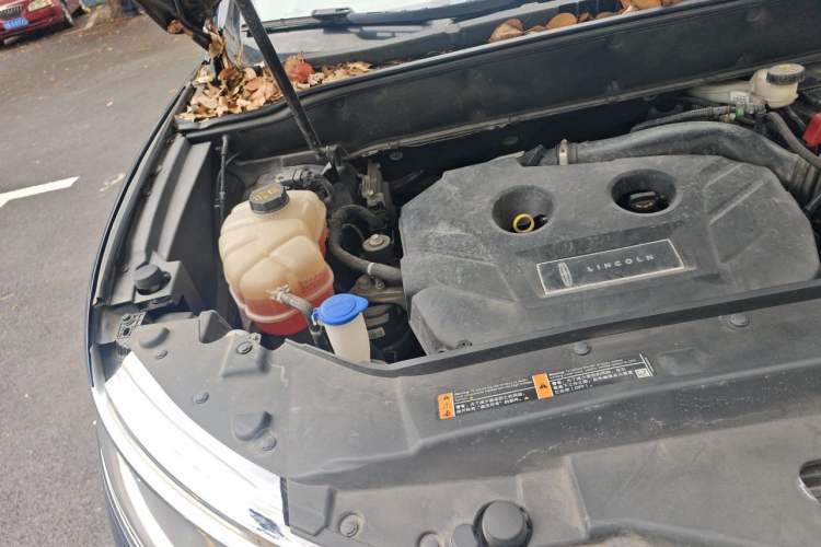 Used Lincoln MKX 2017 2.0T Four-Wheel Drive Zunya Edition Engine Bay Right