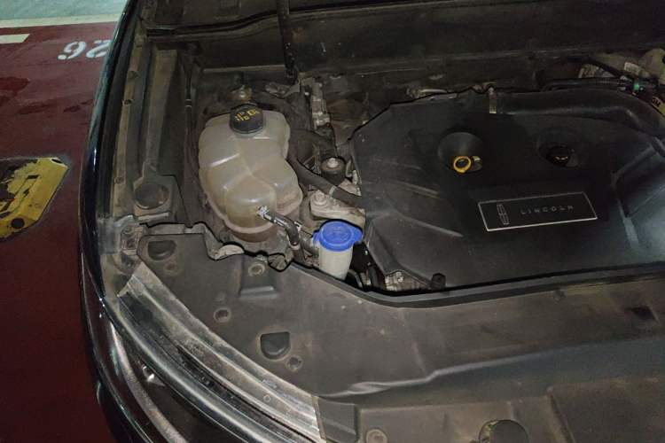 Used Lincoln MKX 2017 2.0T Four-Wheel Drive Zunya Edition Engine Bay Right