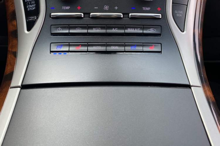 Used Lincoln MKX 2017 2.7T Four-Wheel Drive Prestige Edition Interior 5