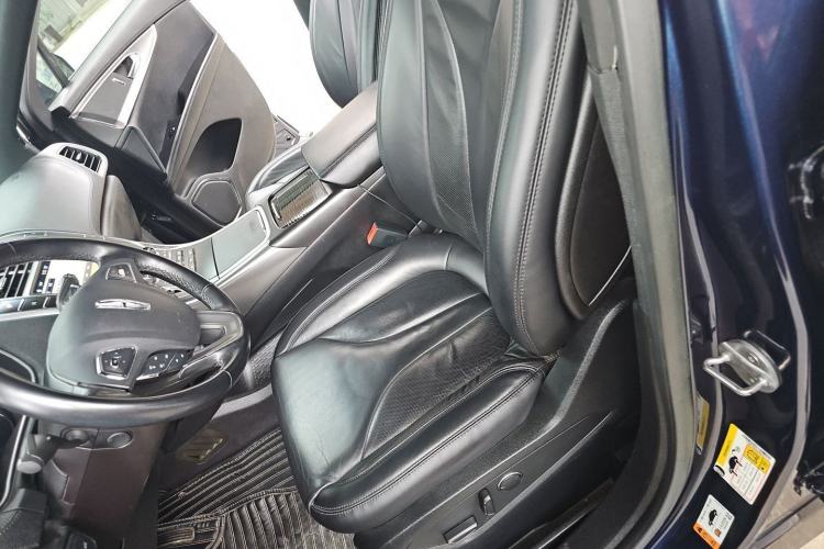 Used Lincoln MKX 2017 2.0T Two-Wheel Drive Deluxe Edition Left Front Seat