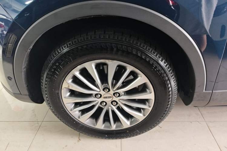 Used Lincoln MKX 2017 2.0T Four-Wheel Drive Zunya Edition Left Front Wheel Hub