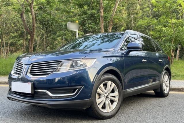 Ojetý Lincoln MKX 2017 2.0T Two-Wheel Drive Deluxe Edition