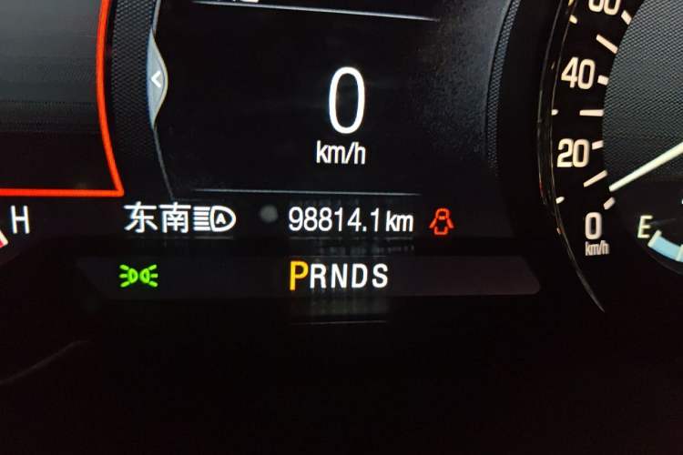 Used Lincoln MKX 2017 2.0T Four-Wheel Drive Zunya Edition Odometer Close Up