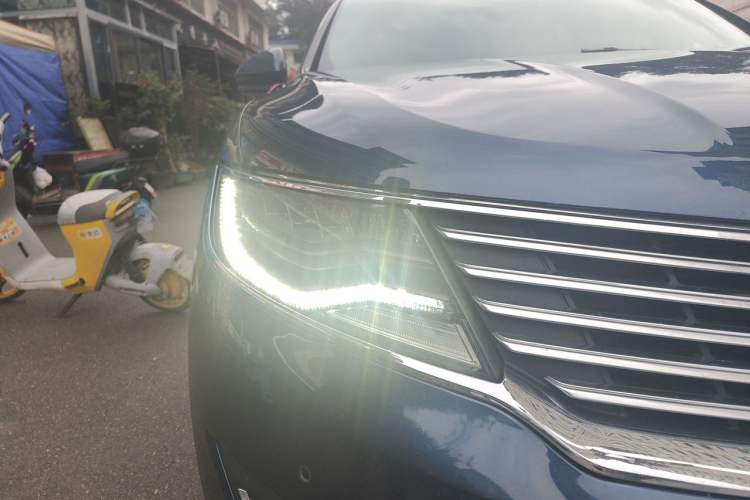 Used Lincoln MKX 2017 2.7T Four-Wheel Drive Prestige Edition Right Front Headlight