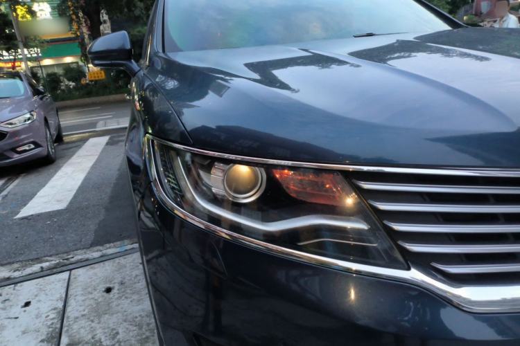 Used Lincoln MKX 2017 2.0T Four-Wheel Drive Zunya Edition Right Front Headlight