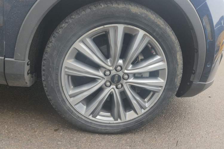 Used Lincoln MKX 2017 2.7T Four-Wheel Drive Prestige Edition Right Front Wheel Hub