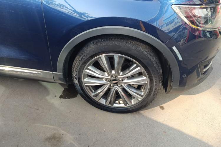 Used Lincoln MKX 2017 2.7T Four-Wheel Drive Prestige Edition Right Front Wheel Hub