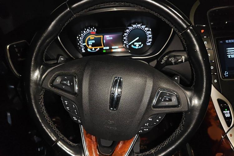 Used Lincoln MKX 2017 2.7T Four-Wheel Drive Prestige Edition Steering Wheel