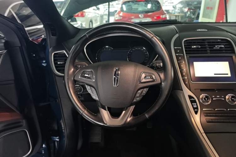 Used Lincoln MKX 2017 2.0T Four-Wheel Drive Zunya Edition Steering Wheel
