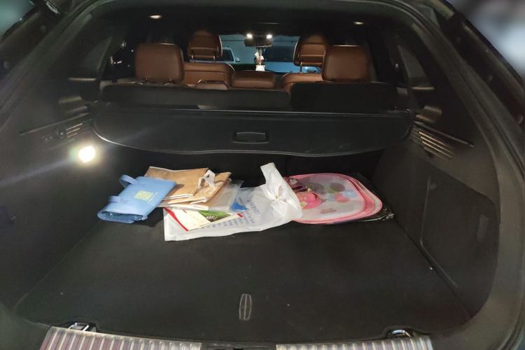 Used Lincoln MKX 2017 2.0T Four-Wheel Drive Zunya Edition Trunk