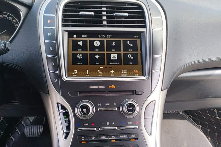 Used Lincoln MKX 2017 2.0T Two-Wheel Drive Deluxe Edition Audio And AC Panel