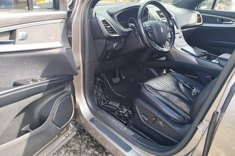 Used Lincoln MKX 2017 2.0T Two-Wheel Drive Deluxe Edition Driver Seat