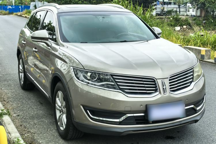 Used Lincoln MKX 2017 2.0T Two-Wheel Drive Deluxe Edition Exterior 2