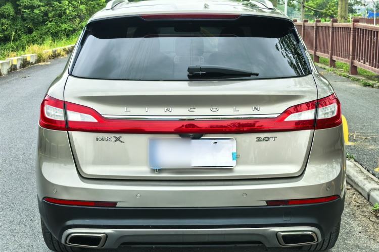 Used Lincoln MKX 2017 2.0T Two-Wheel Drive Deluxe Edition Exterior 5