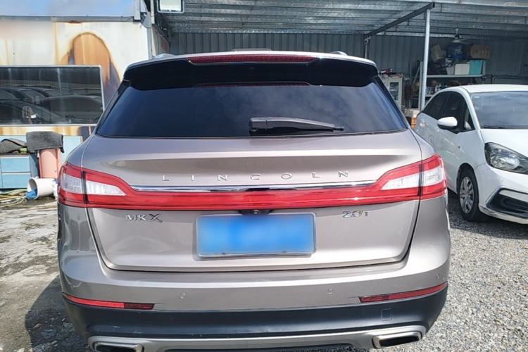 Used Lincoln MKX 2017 2.0T Two-Wheel Drive Deluxe Edition Rear