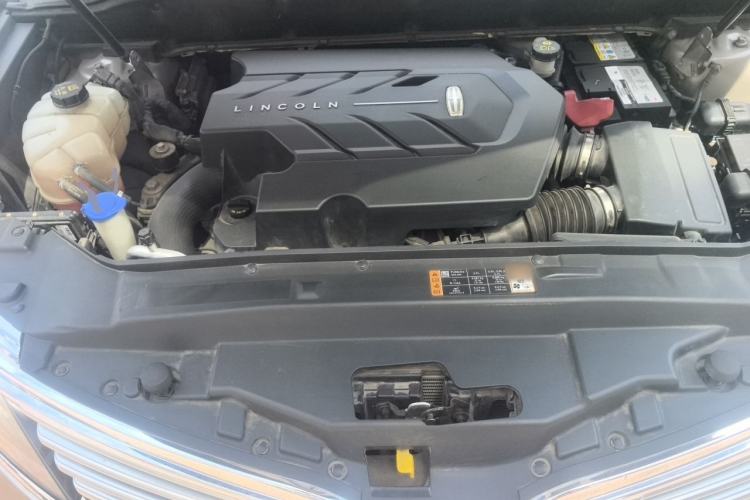 Used Lincoln MKX 2017 2.7T Four-Wheel Drive Prestige Edition Engine Bay