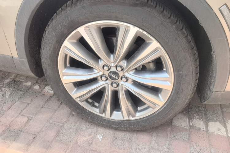 Used Lincoln MKX 2017 2.7T Four-Wheel Drive Prestige Edition Right Front Wheel Hub