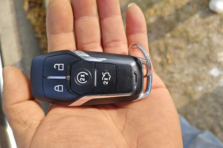 Used Lincoln MKX 2017 2.0T Two-Wheel Drive Deluxe Edition Vehicle Key
