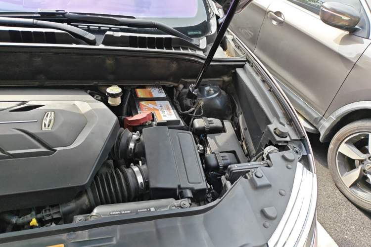 Used Lincoln MKX 2017 2.7T Four-Wheel Drive Prestige Edition Engine Bay Left