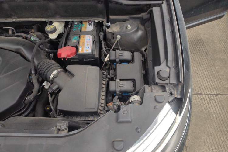 Used Lincoln MKX 2017 2.0T Four-Wheel Drive Zunya Edition Engine Bay Left